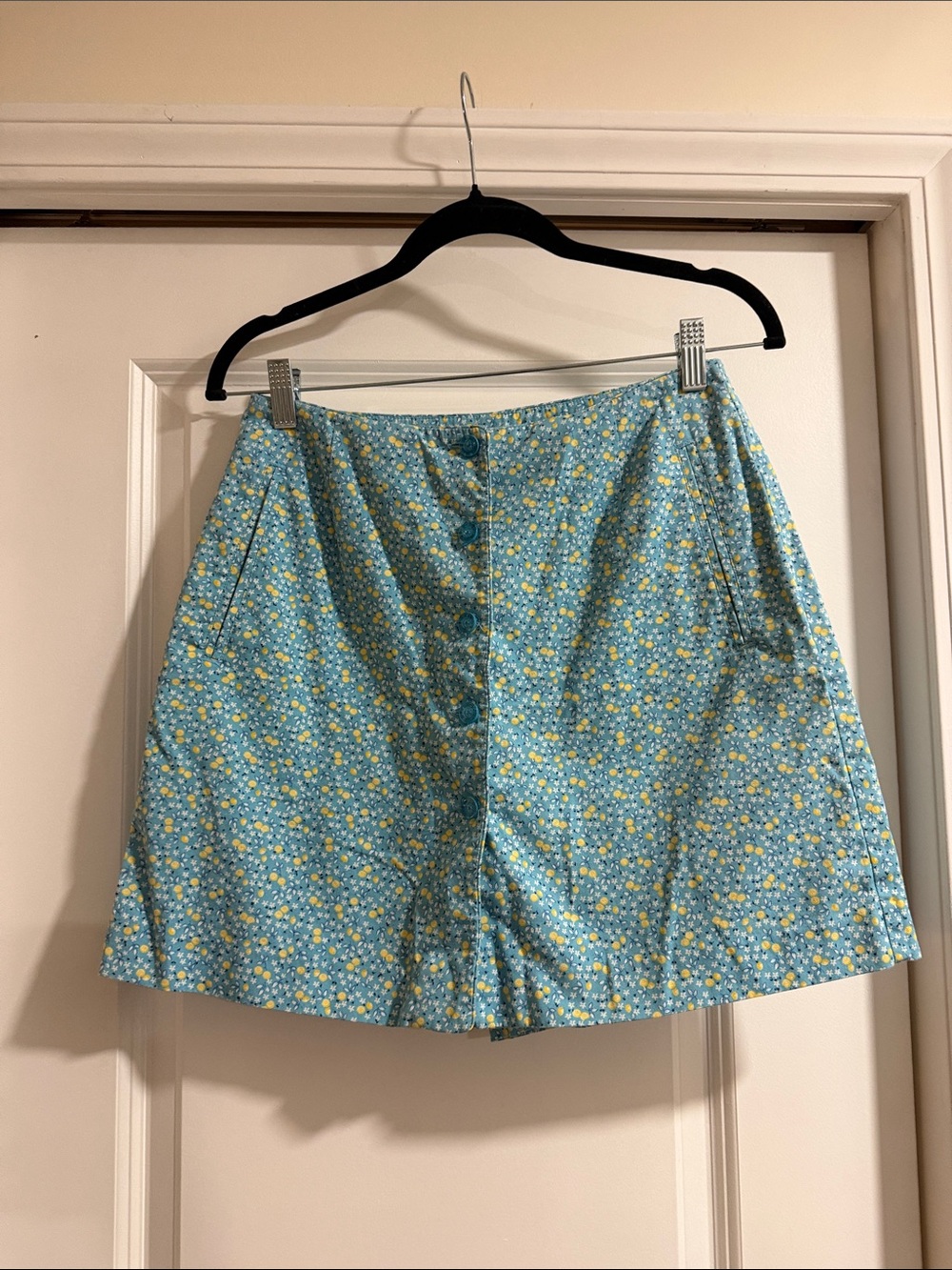 Vintage Liz Claiborne Blue Floral Button-Front Skort with Yellow Lemon Print